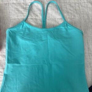 Like new size 8-10, Lulu